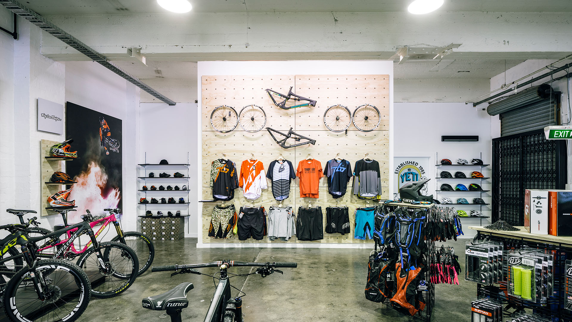 Untitled-2_0005__D3_3472-Pano